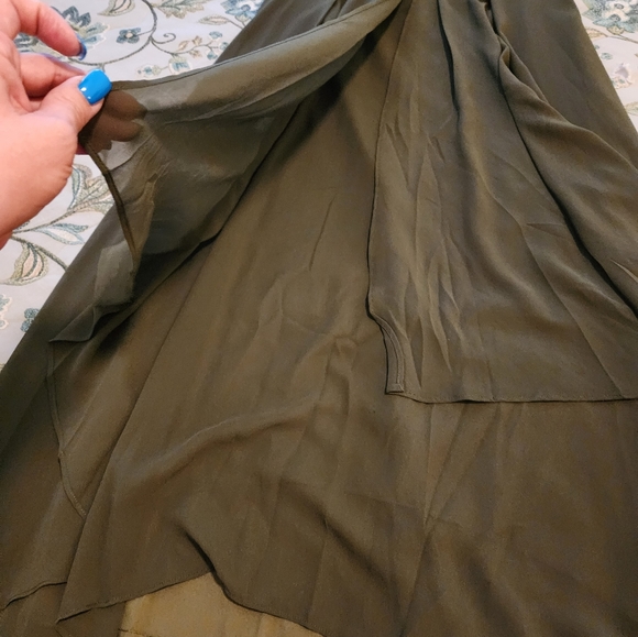 Dress - Picture 4 of 11